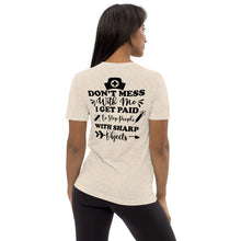 Load image into Gallery viewer, Sharp objects - Short sleeve t-shirt